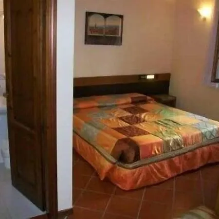 Motorrad-Hotel Toskana - Bei Giorgio Den Besten Preis 3*